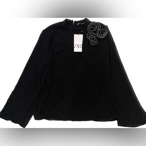 ZARA 3D Flowers Long Sleeve Blouse